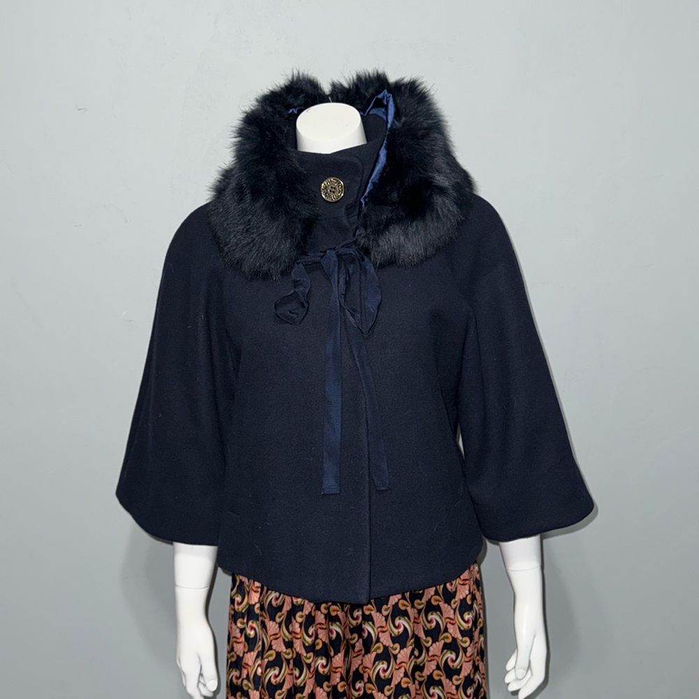 Tahari NWT Nadjia Blue Capelet Jacket